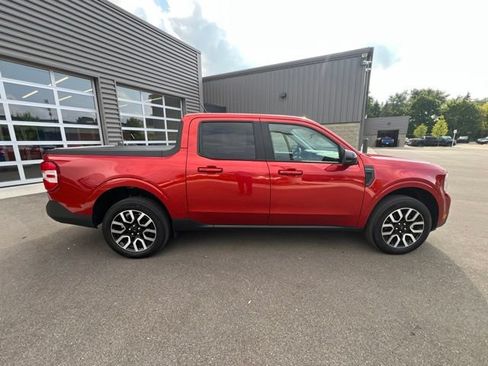 Used 2024 Ford Maverick Lariat FWD image 4