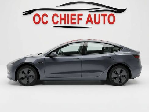 Used 2022 Tesla Model 3 Long Range AWD/4WD image 3