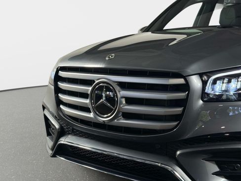 Used 2025 Mercedes-Benz GLS 450 4MATIC w/ AMG Line Exterior image 11