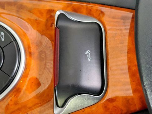 Used 2005 Mercedes-Benz SL 600 image 20