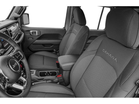 Used 2018 Jeep Wrangler Unlimited Sahara w/ Dual Top Group AWD/4WD image 6