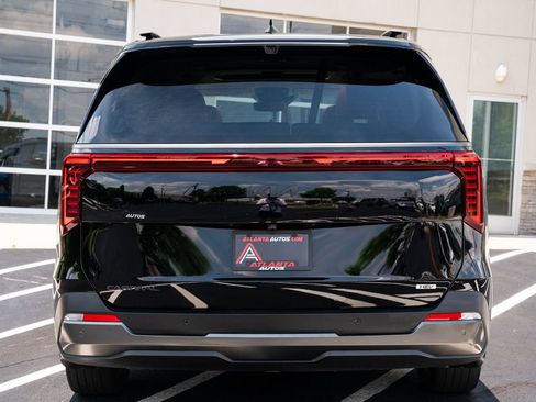 Used 2025 Kia Carnival SX Prestige FWD image 15
