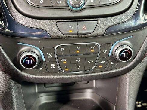 Used 2024 Chevrolet Equinox RS AWD/4WD image 17