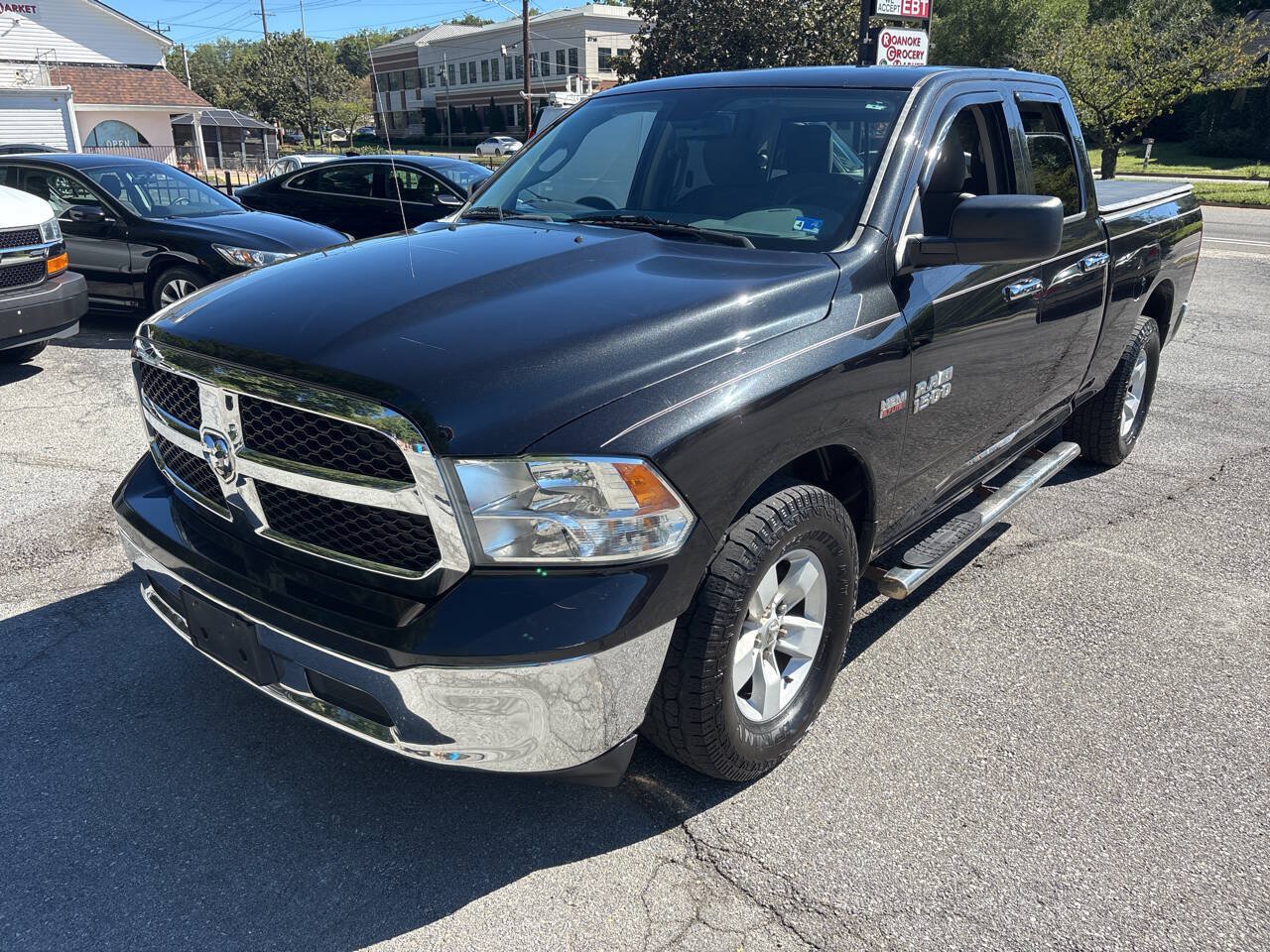 Used 2016 RAM 1500 Classic SLT RWD image 2