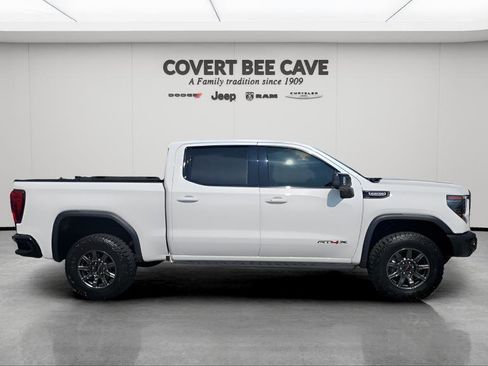 Used 2025 GMC Sierra 1500 AT4X image 11
