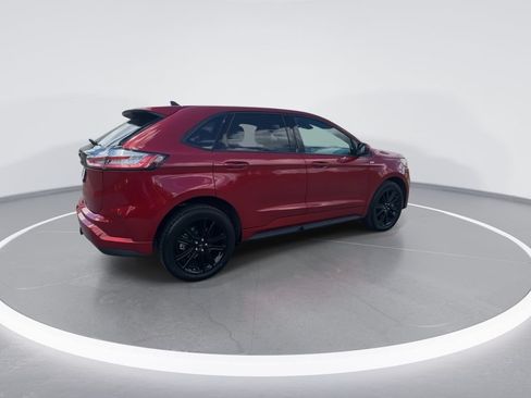 Used 2022 Ford Edge ST-Line w/ Class II Trailer Tow Package AWD/4WD image 8