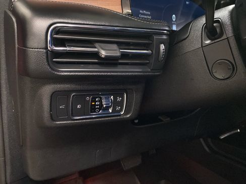 Used 2021 Lincoln Corsair Reserve w/ Equipment Group 201A image 16