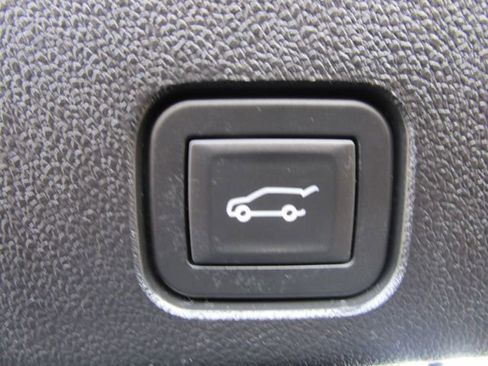 Certified 2024 Chevrolet Traverse Z71 w/ Enhanced Driving Package image 25