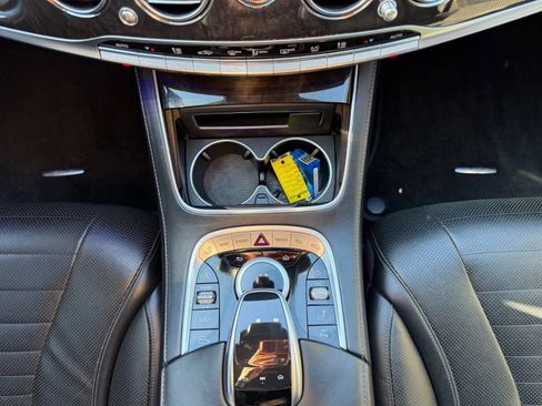Used 2019 Mercedes-Benz S 560 4MATIC Sedan image 24