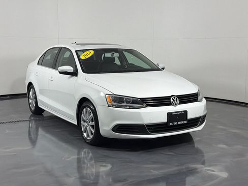 Used 2014 Volkswagen Jetta SE FWD image 3