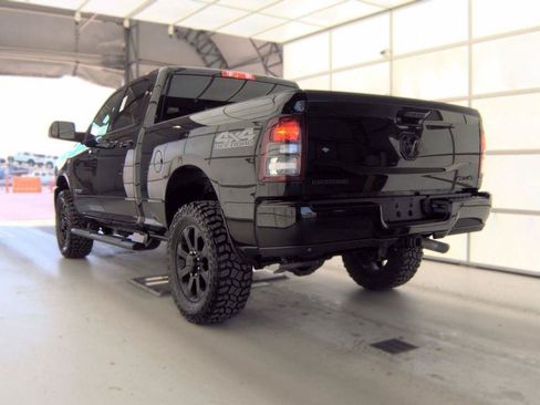 Used 2019 RAM 2500 Big Horn w/ Black Appearance Package AWD/4WD image 5