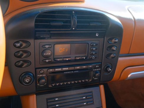 Used 2003 Porsche 911 Carrera 4S image 18