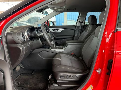 Used 2025 Chevrolet Blazer LT FWD image 28