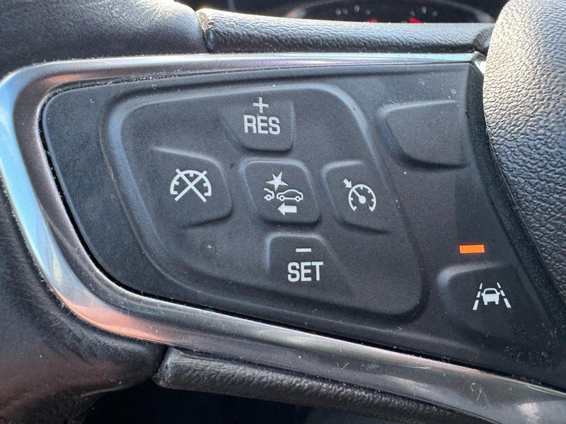 Used 2020 Chevrolet Equinox LT FWD image 16