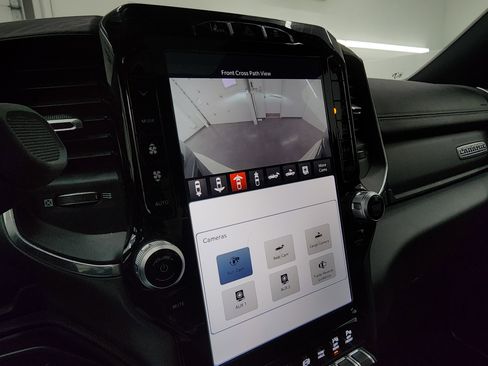 Used 2024 RAM 2500 Laramie w/ Night Edition image 19