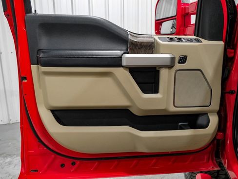 Used 2018 Ford F250 Lariat w/ Lariat Ultimate Package image 44