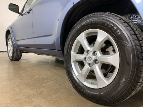 Used 2011 Toyota RAV4 Limited image 16