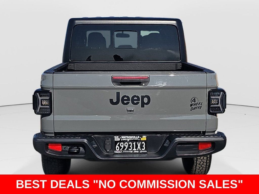 Used 2022 Jeep Gladiator Sport AWD/4WD image 4