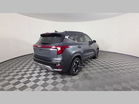 Used 2024 Kia Seltos EX FWD image 39