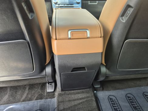 Certified 2025 Hyundai Santa Fe Limited FWD image 15