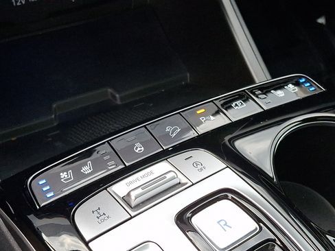 Certified 2023 Hyundai Tucson Limited AWD/4WD image 18