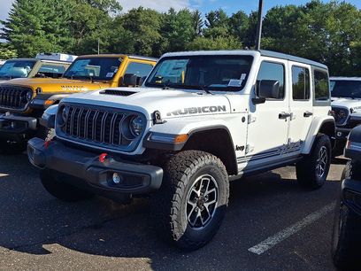 New 2026 Jeep Wrangler Unlimited Rubicon w/ Rockslide Package