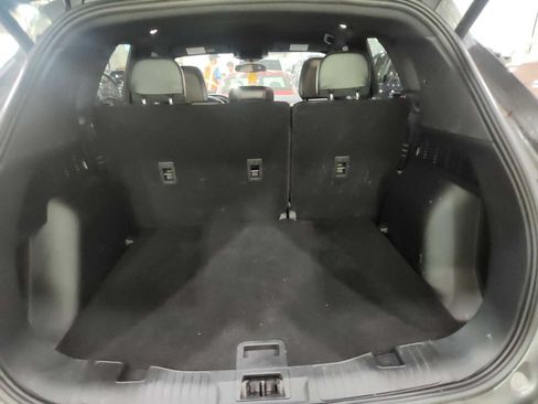 Used 2025 Ford Escape ST-Line Select AWD/4WD image 9