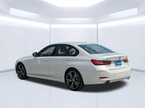 Used 2023 BMW 330i Sedan w/ Premium Package RWD image 3