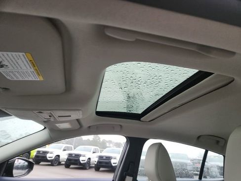 New 2026 Nissan Sentra SL w/ Floor Mat Package FWD image 8