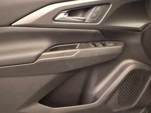 New 2026 Chevrolet Equinox EV LT image 10