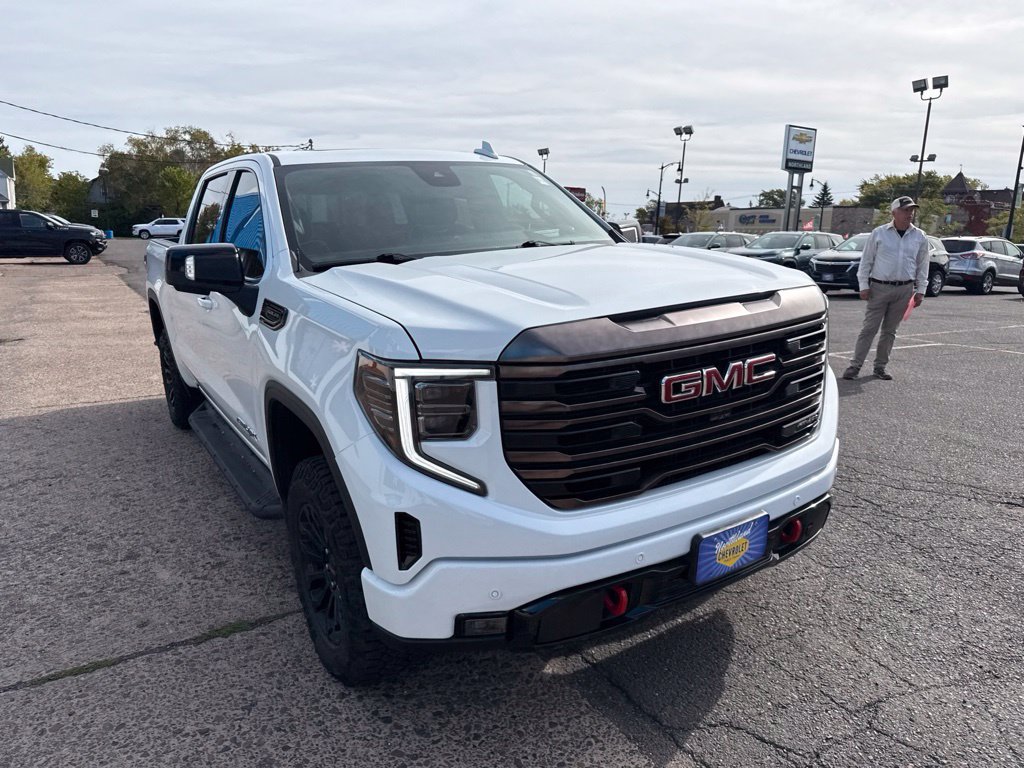 Used 2022 GMC Sierra 1500 AT4X AWD/4WD image 4