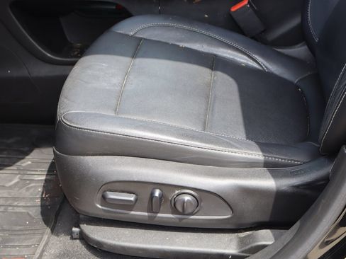 Used 2020 GMC Acadia SLT FWD image 15