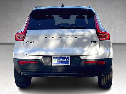New 2026 Volvo XC40 B5 Ultra w/ Climate Package image 4