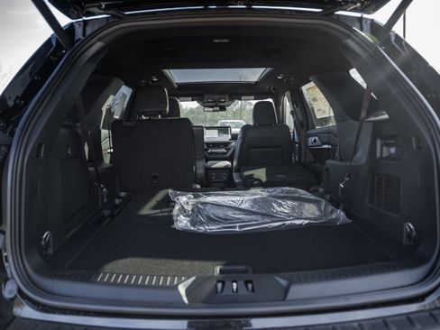 New 2026 Ford Explorer ST w/ Sun And Sound Package image 10