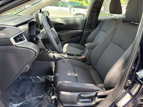 Used 2025 Toyota Corolla LE FWD image 25