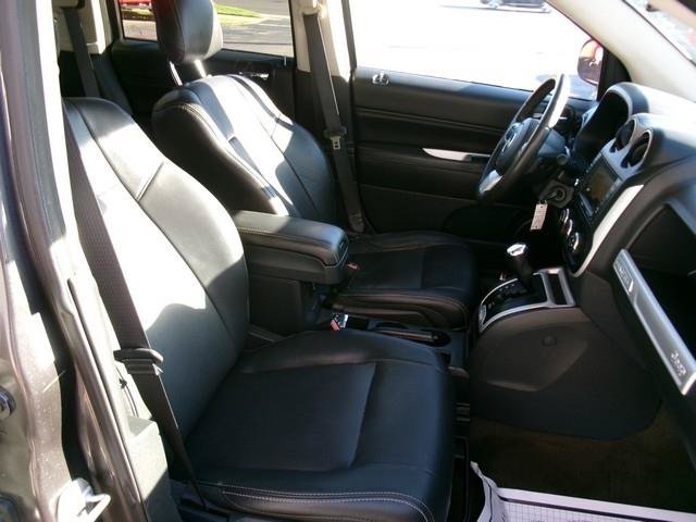 Used 2016 Jeep Compass High Altitude AWD/4WD image 24