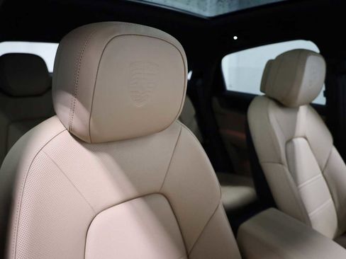 New 2026 Porsche Cayenne S AWD/4WD image 22