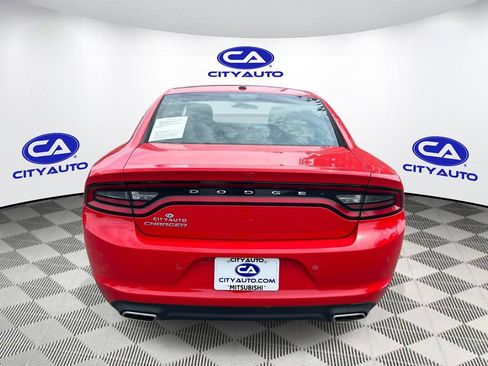 Used 2022 Dodge Charger SXT RWD image 4