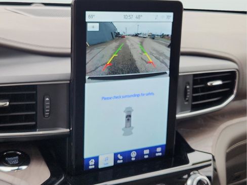 Certified 2023 Ford Explorer Platinum w/ Technology Package image 24