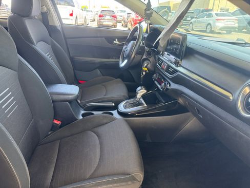 Used 2019 Kia Forte S FWD image 19