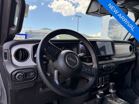 Used 2024 Jeep Wrangler Unlimited Sport AWD/4WD image 11