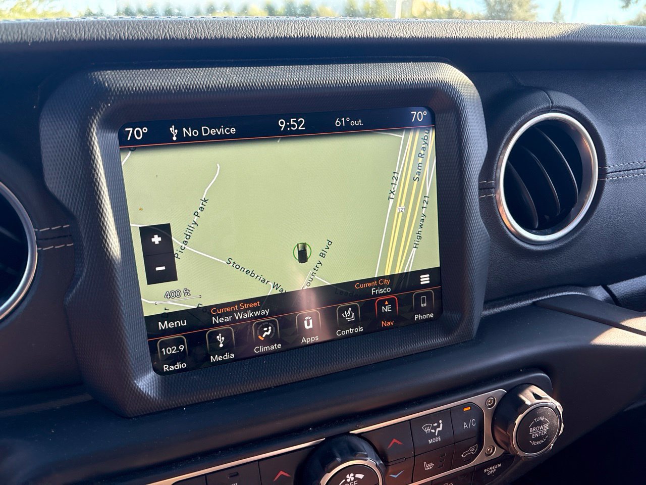 Used 2019 Jeep Wrangler Unlimited Sahara AWD/4WD image 23