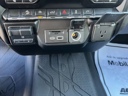 Used 2020 Chevrolet Silverado 1500 LT w/ All-Star Edition image 20