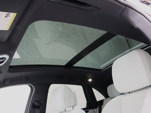 Used 2024 Porsche Macan GTS image 28