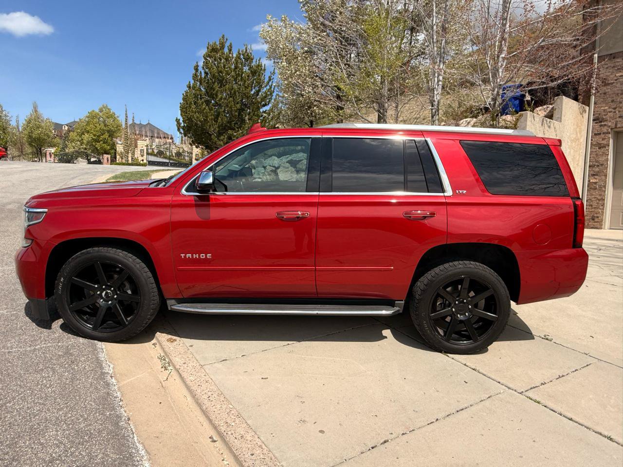Used 2015 Chevrolet Tahoe LTZ AWD/4WD image 5