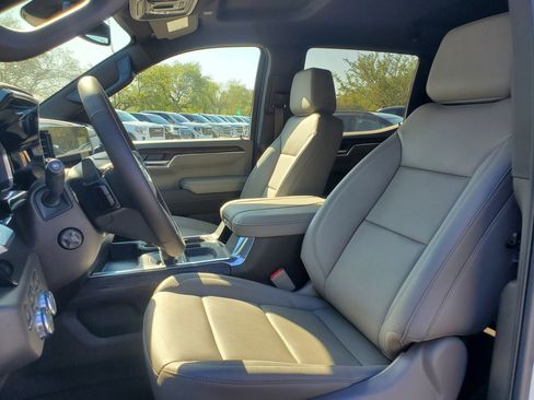 New 2026 GMC Sierra 1500 SLT w/ SLT Premium Plus Package image 9