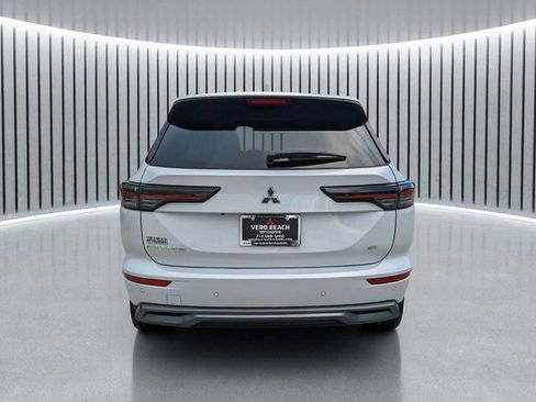New 2026 Mitsubishi Outlander SE FWD image 5