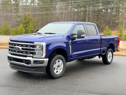 New 2026 Ford F250 XLT w/ XLT Premium Package AWD/4WD image 3