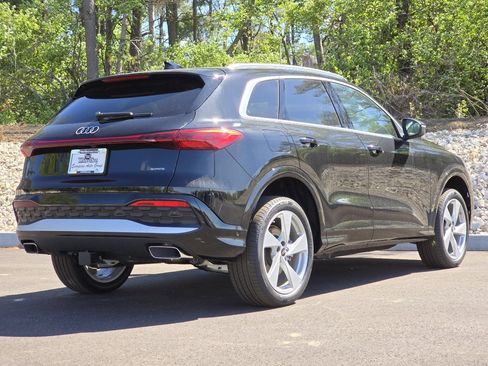 New 2026 Audi Q5 Premium Plus AWD/4WD image 25