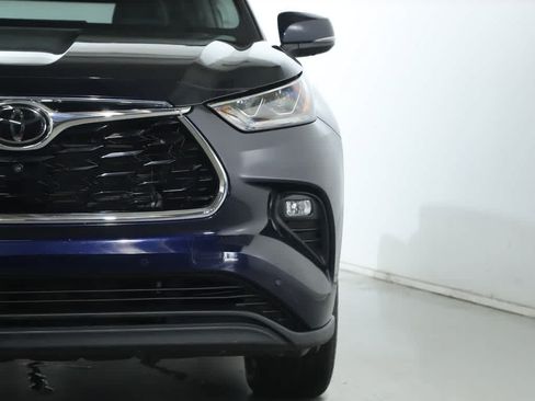 Used 2022 Toyota Highlander Limited AWD/4WD image 7